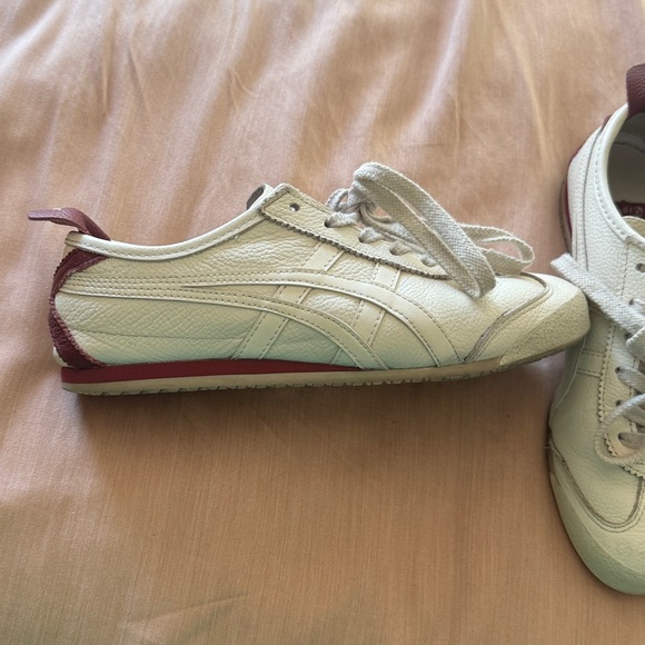 Onitsuka Tiger MEXICO 66 Low-top Sneakers for Women - Picture 4 of 11